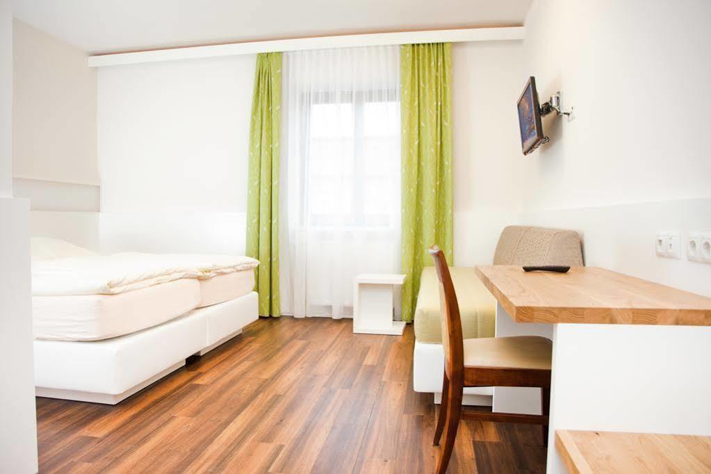 Gasthof Pack "Zur Lebing Au" Гартберґ Екстер'єр фото